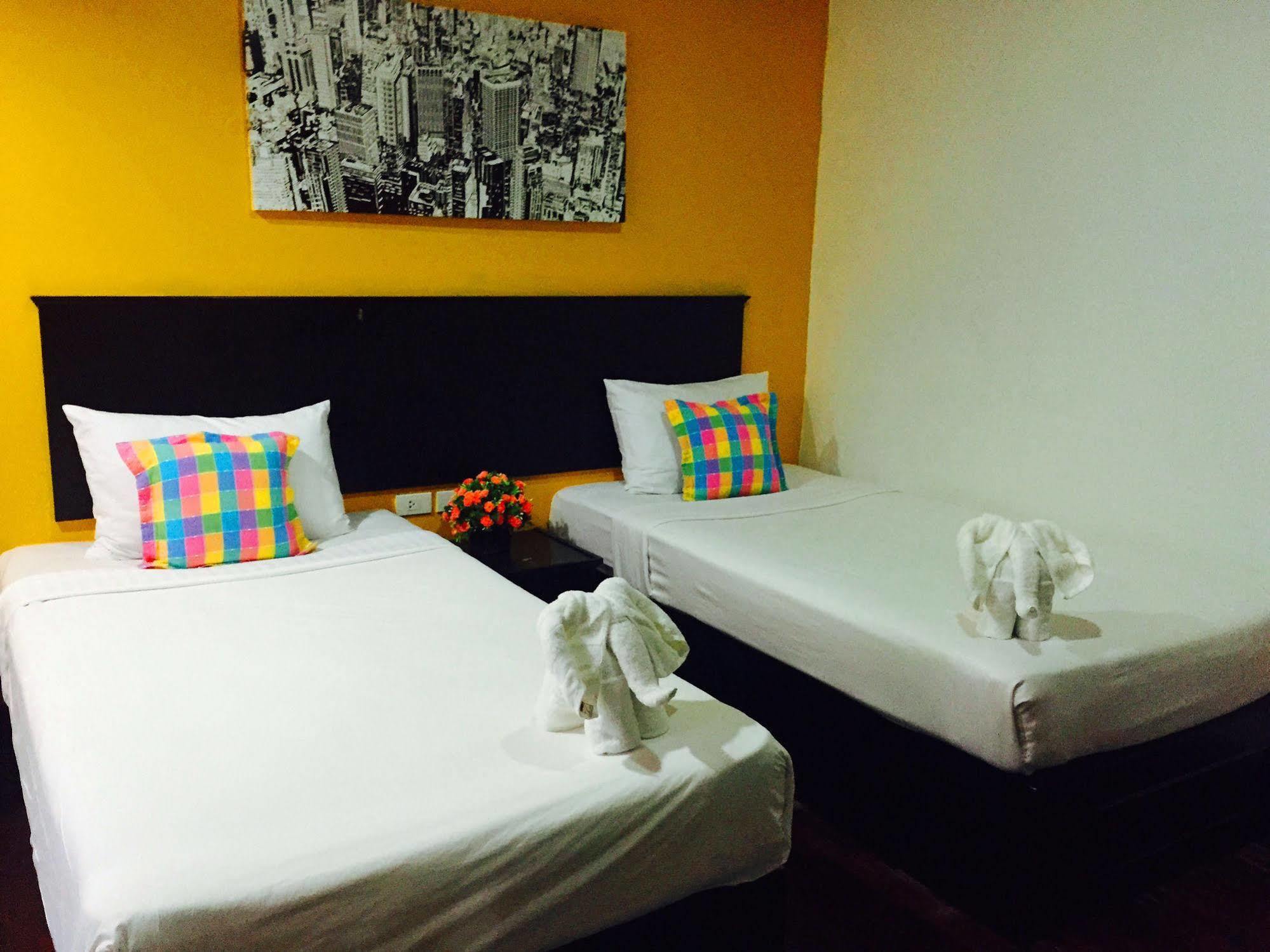 Benetti Lodge Patong Exterior foto