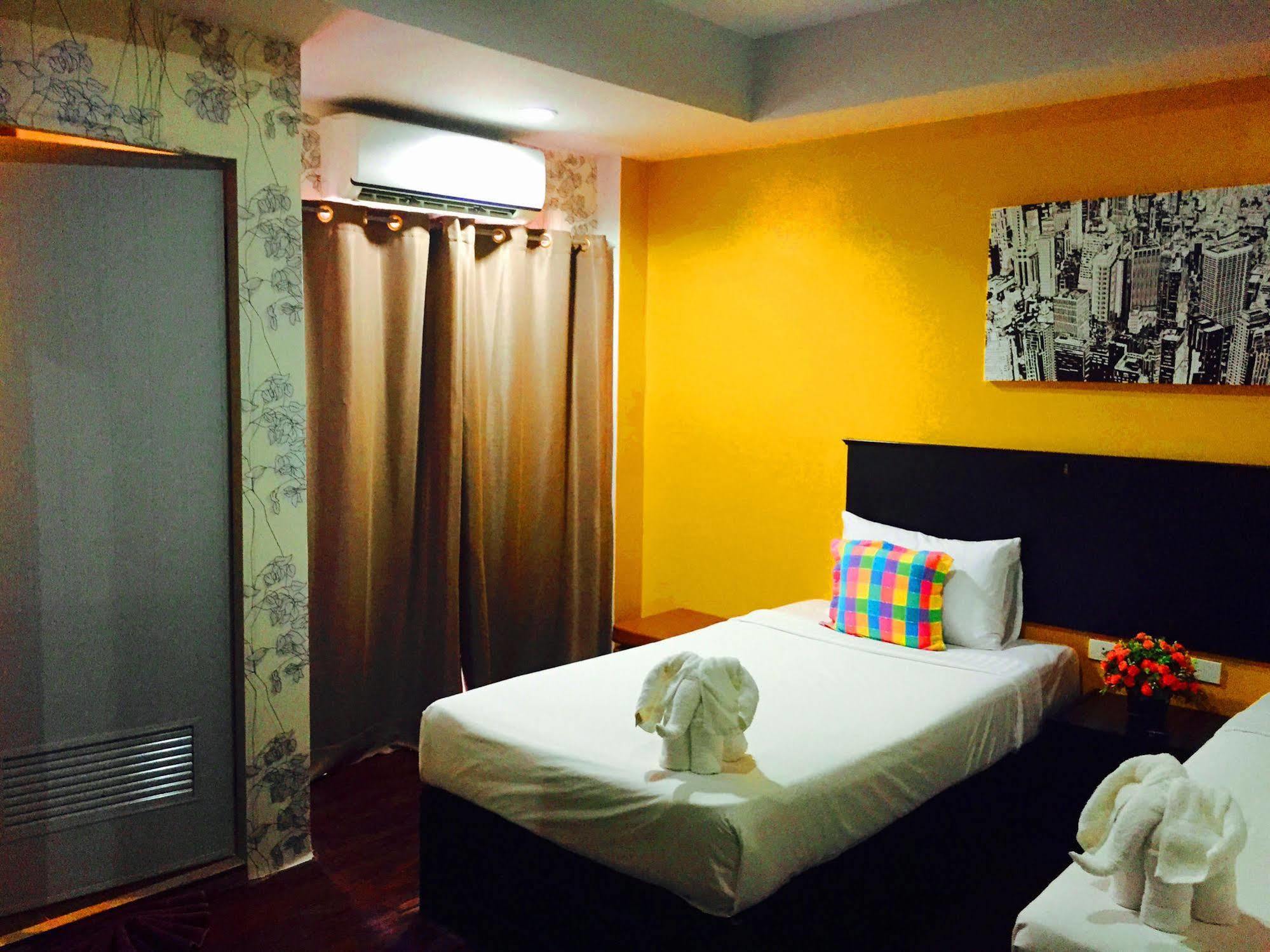 Benetti Lodge Patong Exterior foto