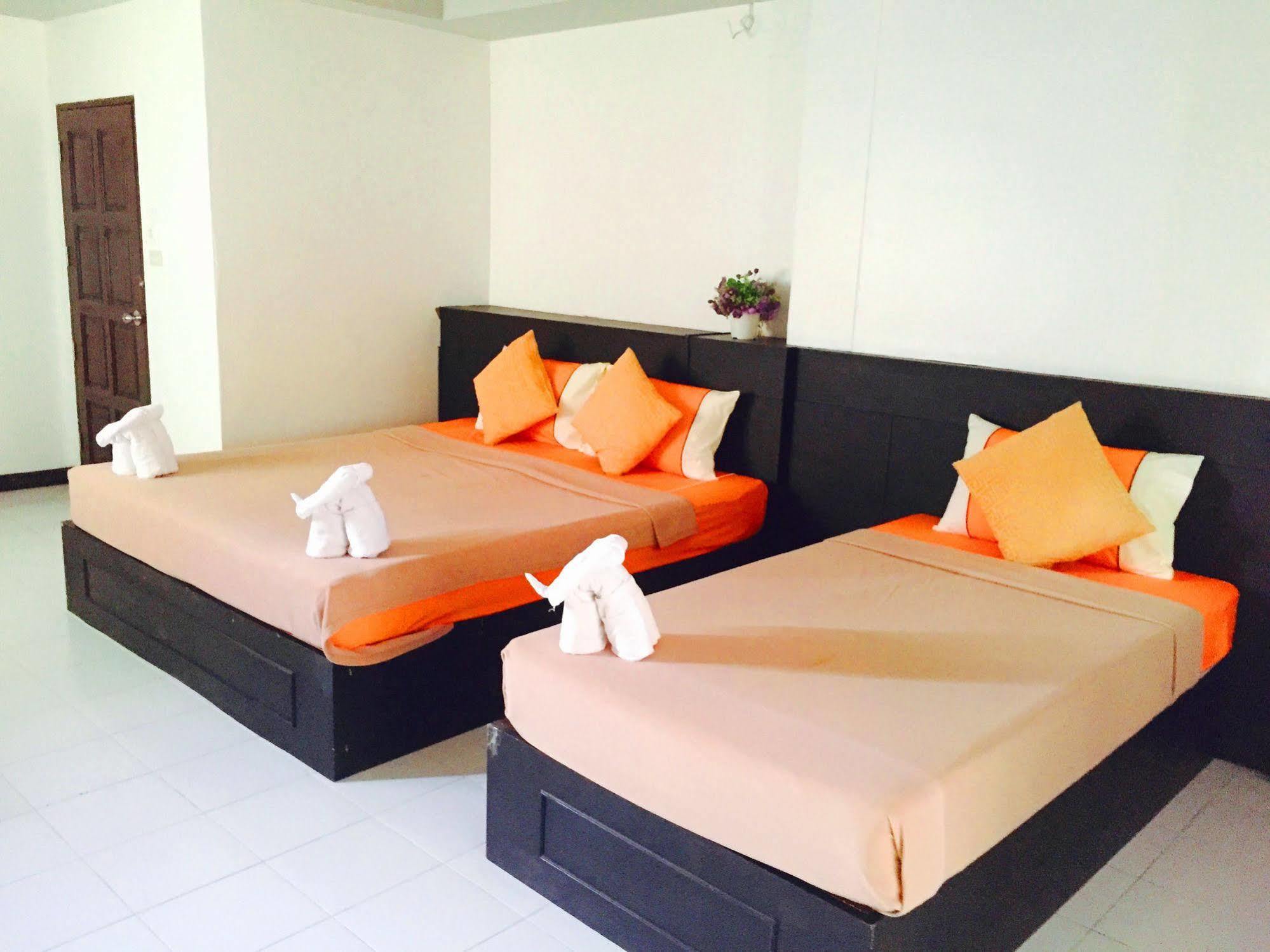 Benetti Lodge Patong Exterior foto